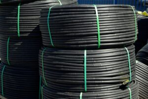 Irrigazione a goccia fai da te: quanto costa davvero installarla